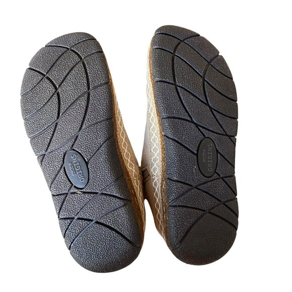 Earth Origins  Emmalyn Suede Ankle Boots 7-7.5 Embroidered Slippers Cozy Comfort - Picture 5 of 9